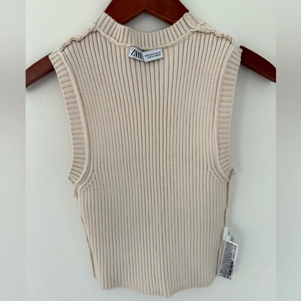 Zara knit Cropped Top Crew-Neck Muscle Sweater Vest Beige Ribbed Tank Top Size M - Picture 8 of 16